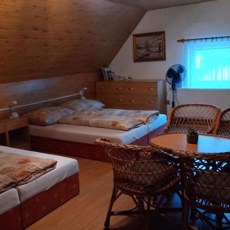Privat Jan Guest House Vychodna Exterior foto