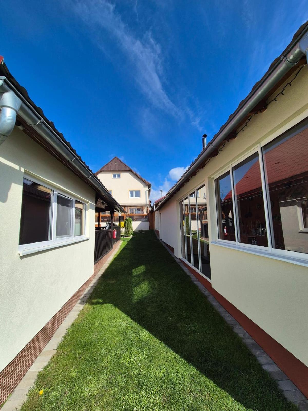 Privat Jan Guest House Vychodna Exterior foto